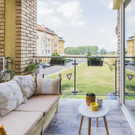 Apartman Bruna Self Check-In Osijek Exterior photo